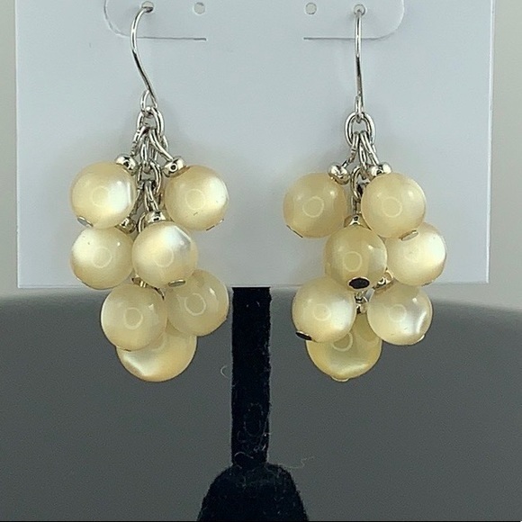 Carol Dauplaise Silver Tone Cluster Earrings - Picture 1 of 4